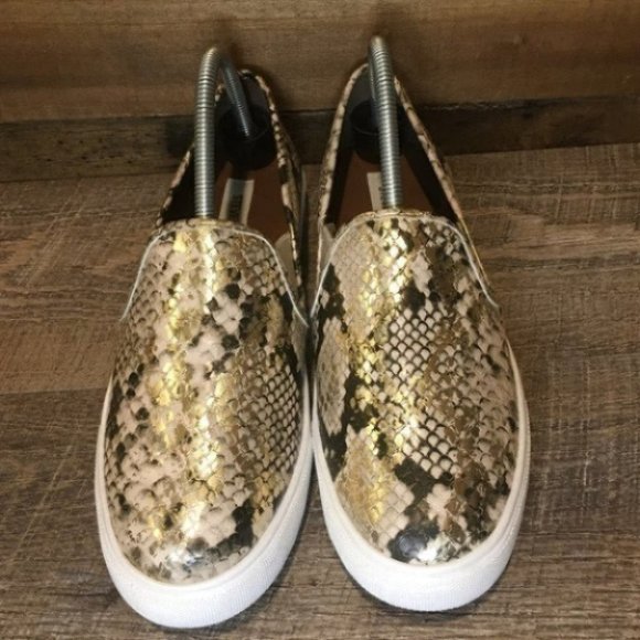 NEW Steve Madden Safary Snake Sneaker - Picture 3 of 10